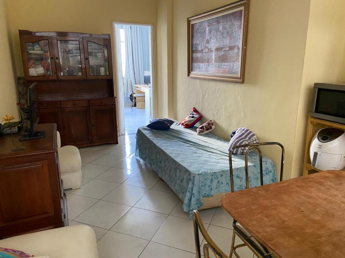 Apartamento Em Copacabana A Um Quarteirao Da Praia! Appartamento Rio de Janeiro Esterno foto
